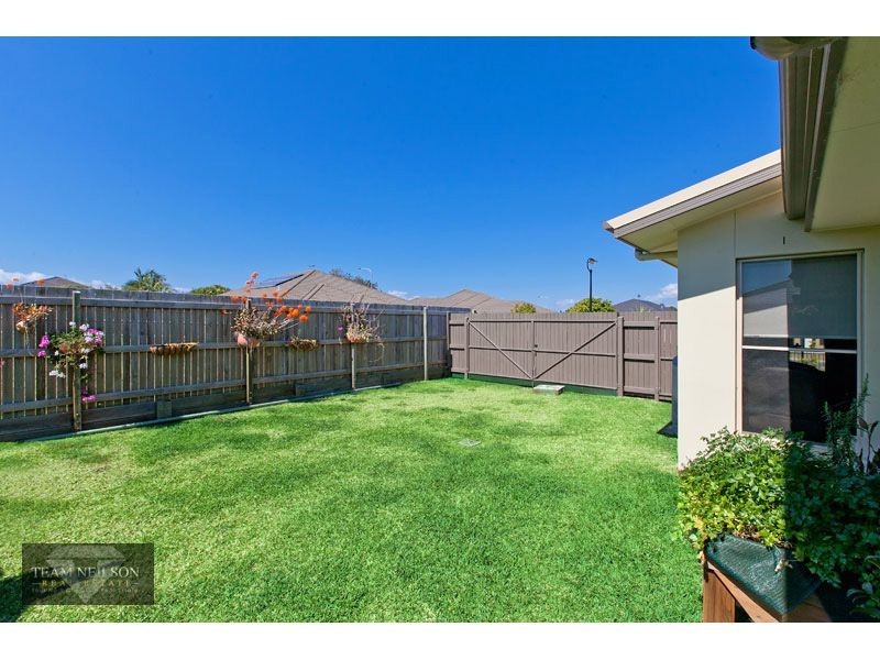 14 Daly Place, Redland Bay QLD 4165