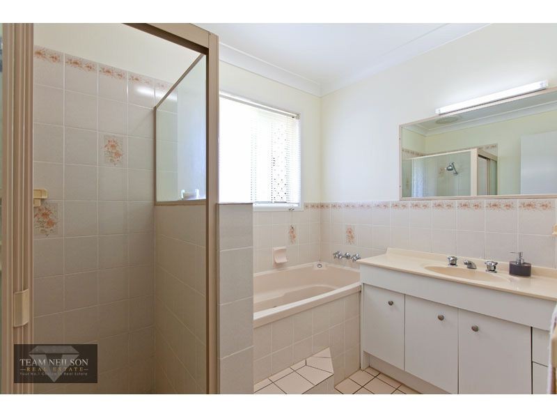 38 Crossley Drive, Wellington Point QLD 4160