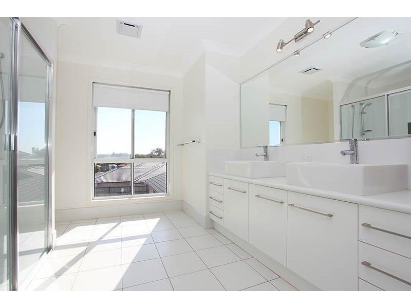 37 Parklane Rd, Victoria Point QLD 4165