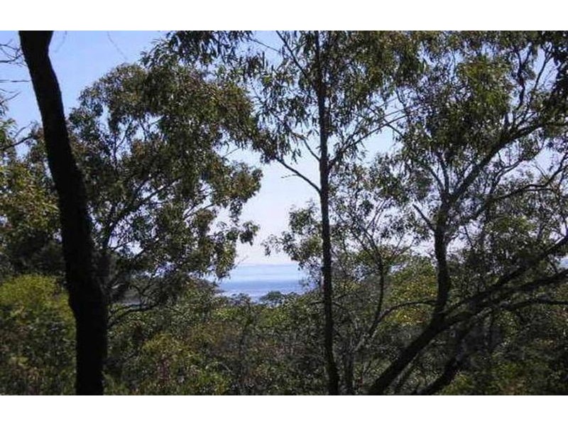 15 Beelong Street, Macleay Island QLD 4184