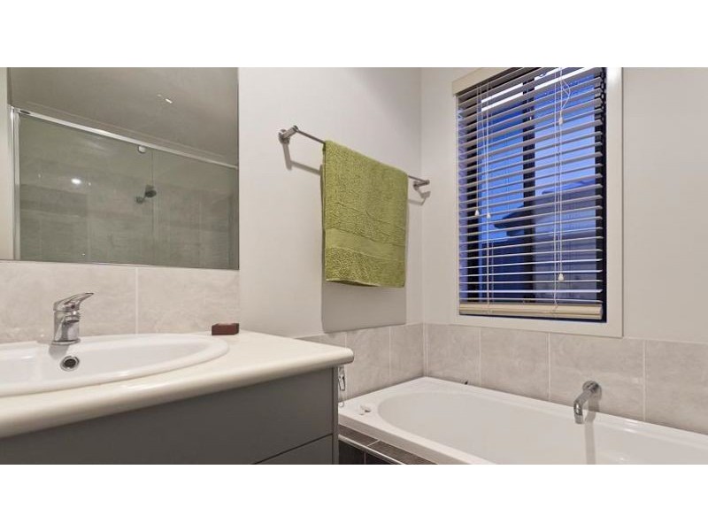 1 Mill Street, Redland Bay QLD 4165