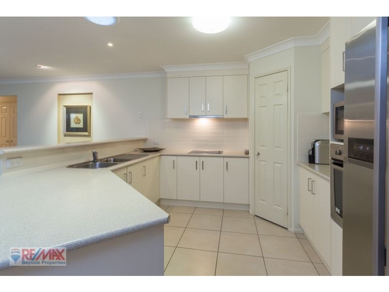 11 Lamb Cl, Victoria Point QLD 4165