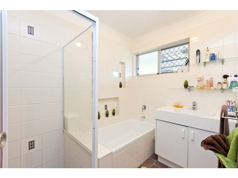 27 Waratah Avenue, Victoria Point QLD 4165