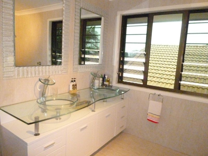 4 Waterford Crescent, Ormiston QLD 4160