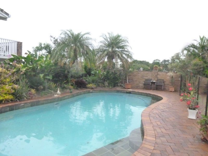 4 Waterford Crescent, Ormiston QLD 4160