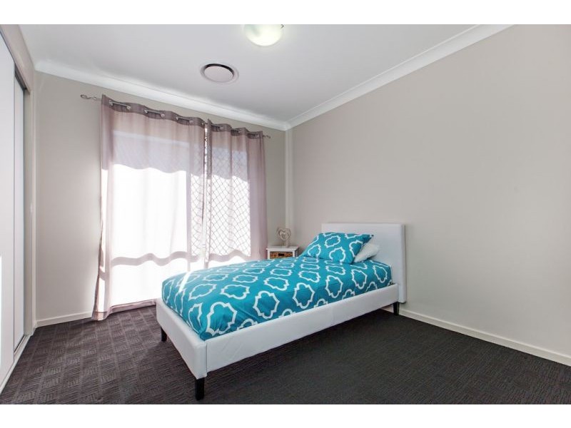 29 Stradbroke Street, Redland Bay QLD 4165