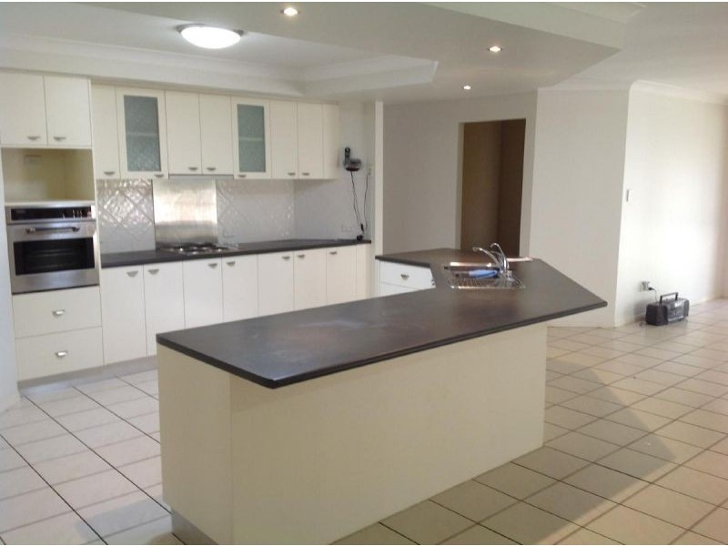 7 Karinya Court, Redland Bay QLD 4165