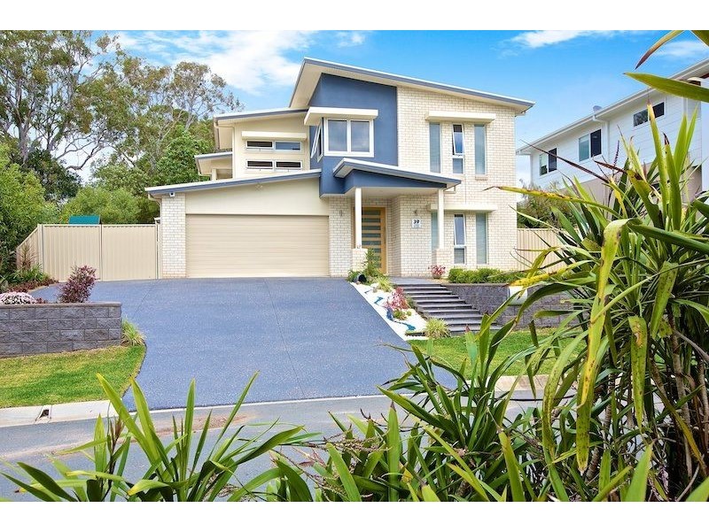 39 Celsa Street, Wellington Point QLD 4160