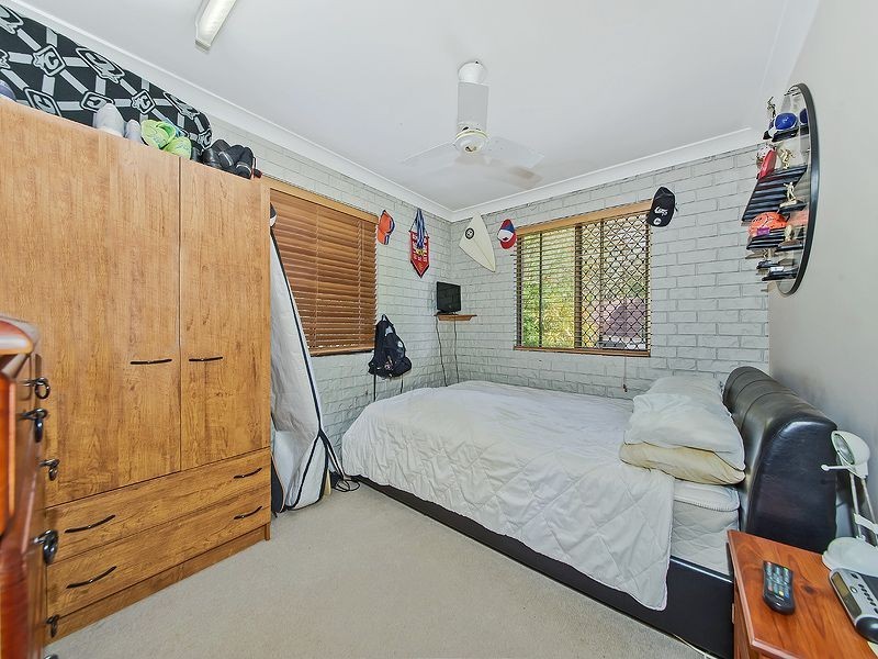 4 Birdwood Road, Birkdale QLD 4159