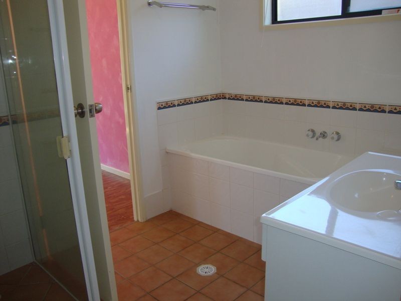 25 Lucy Ct, Ormiston QLD 4160