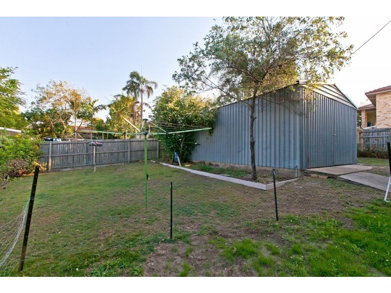 3 New Road, Manly QLD 4179