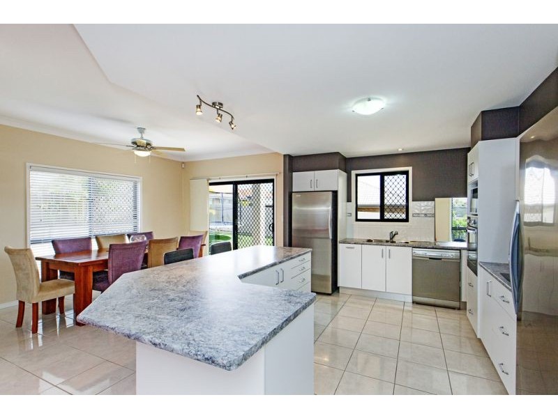 8 Elysian Street, Victoria Point QLD 4165