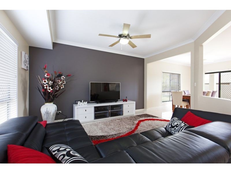 8 Elysian Street, Victoria Point QLD 4165