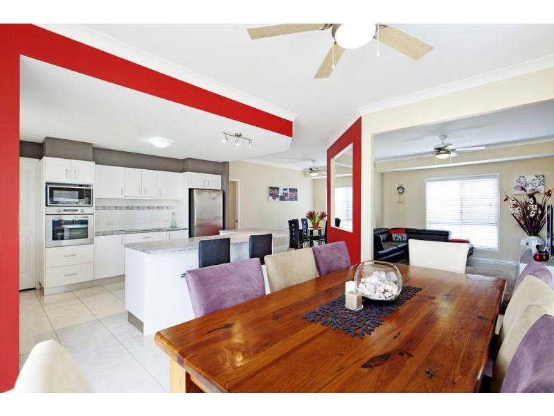 8 Elysian Street, Victoria Point QLD 4165