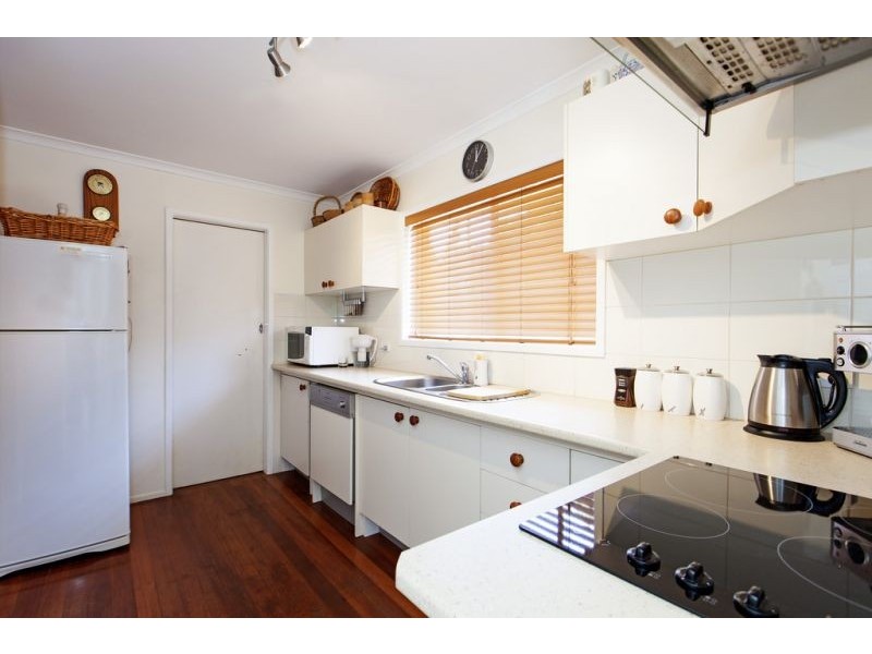 10 Kooringa Avenue, Cleveland QLD 4163