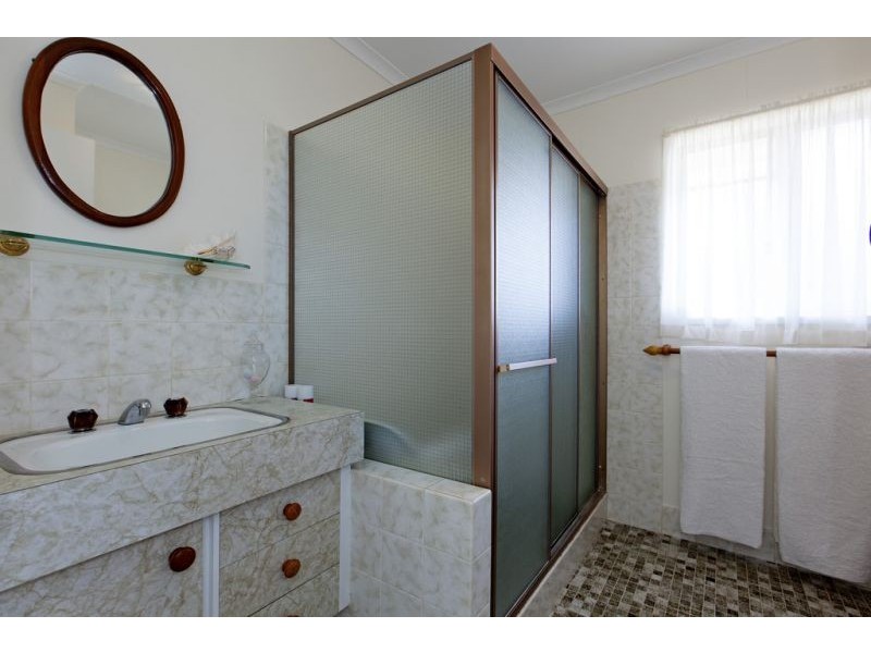 10 Kooringa Avenue, Cleveland QLD 4163