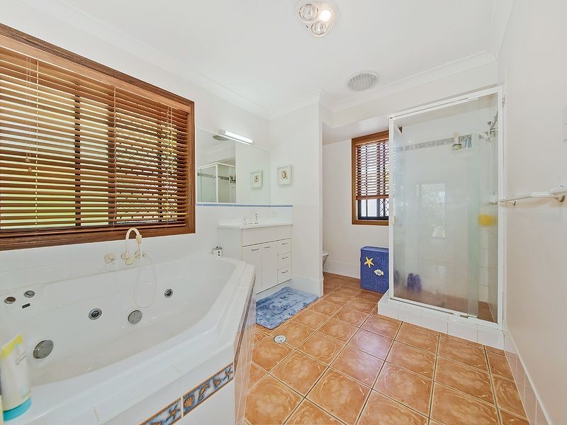 12 Allamanda Place, Ormiston QLD 4160