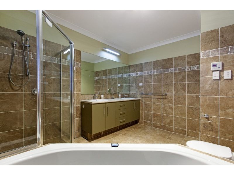 25 Dalston Street, Wellington Point QLD 4160