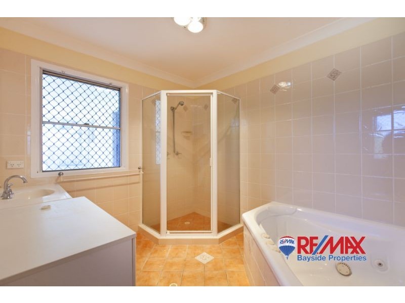 8 Avalon Road, Sheldon QLD 4157