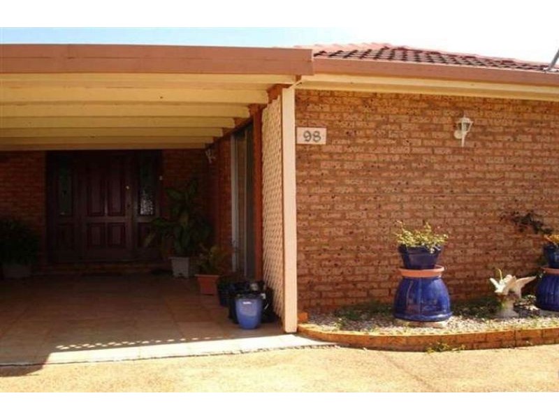 98 Bainbridge St, Ormiston QLD 4160