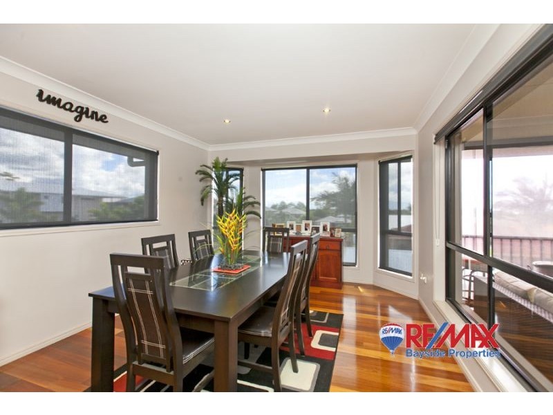 8 Highland Street, Redland Bay QLD 4165