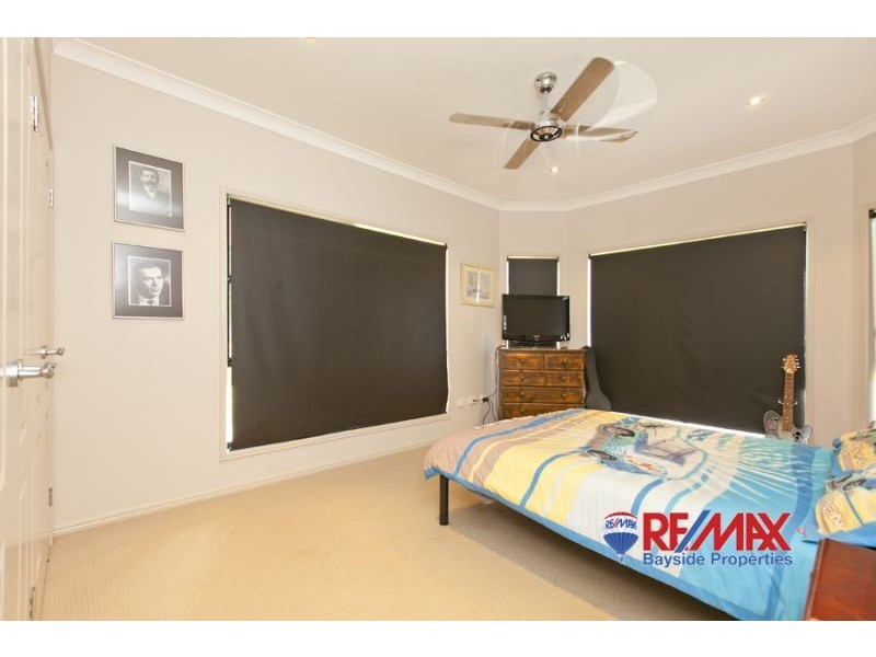 8 Highland Street, Redland Bay QLD 4165