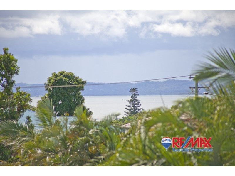 8 Highland Street, Redland Bay QLD 4165