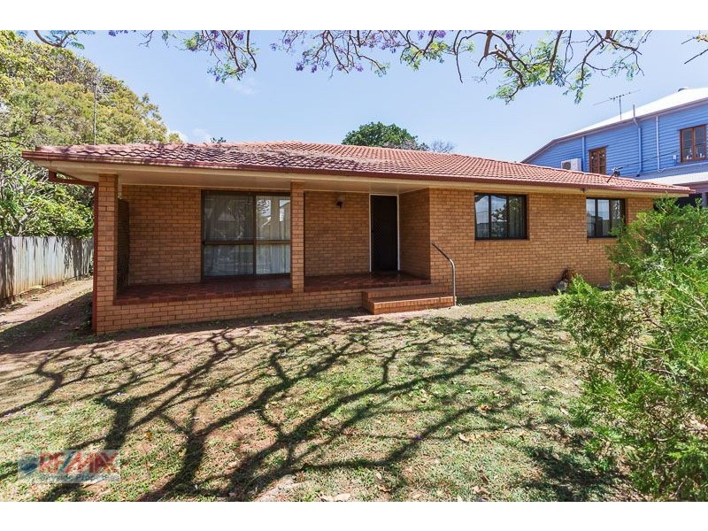 42 Littleshore Street, Cleveland QLD 4163