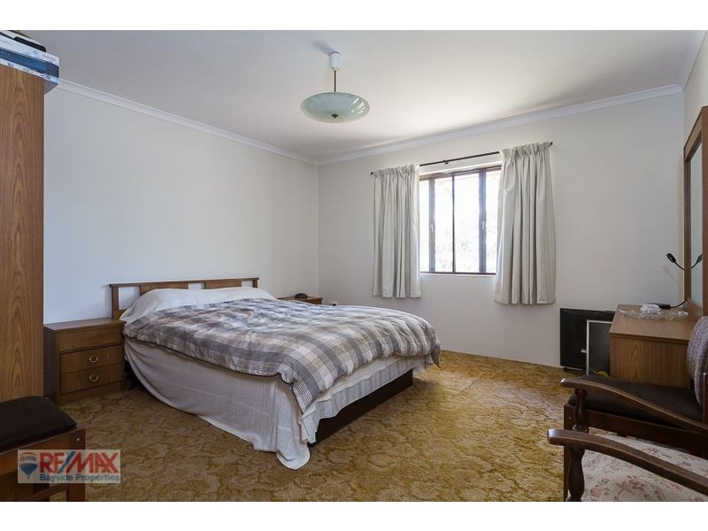 42 Littleshore Street, Cleveland QLD 4163