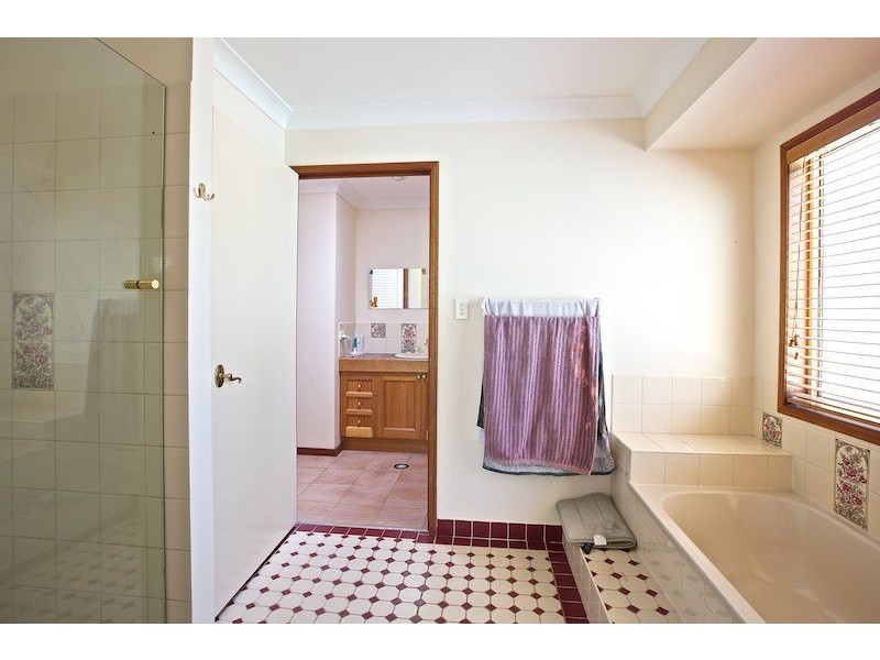 3 Goldcrest Court, Birkdale QLD 4159