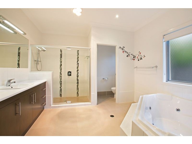 4 Casey Court, Wellington Point QLD 4160