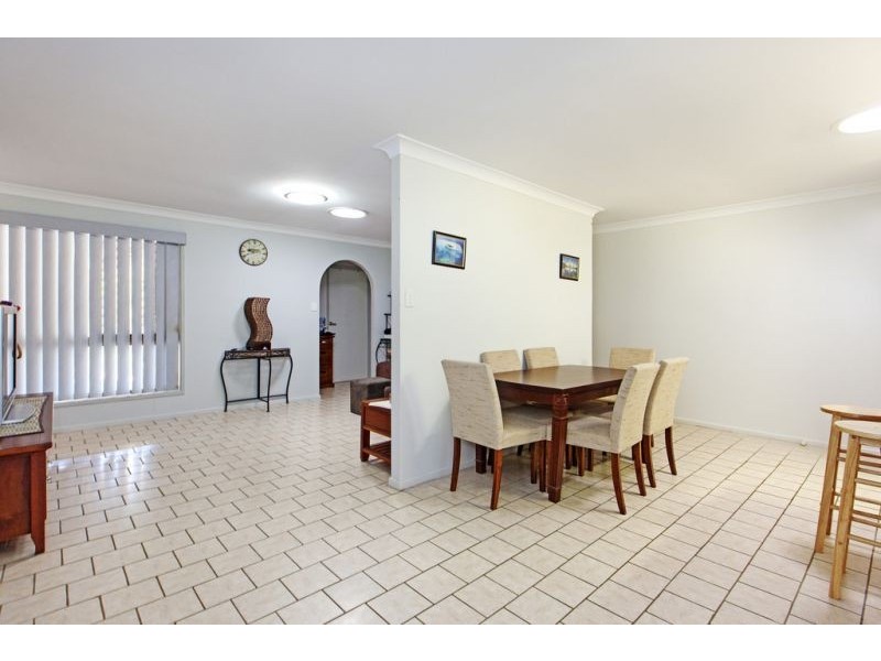 105 Cane Street, Redland Bay QLD 4165