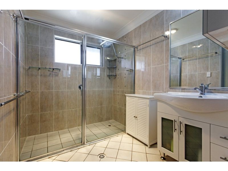 105 Cane Street, Redland Bay QLD 4165