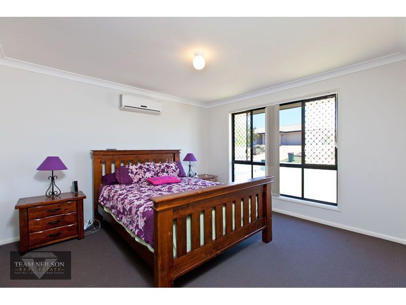 60 Ebony Crescent, Redland Bay QLD 4165
