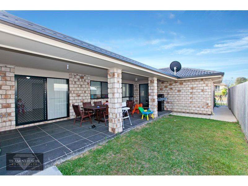 60 Ebony Crescent, Redland Bay QLD 4165