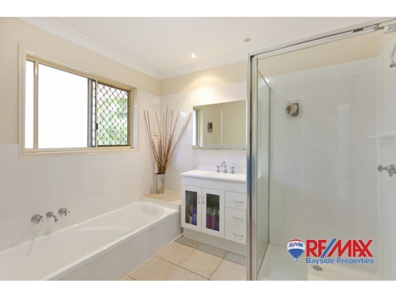 7 Swordfish Crt, Birkdale QLD 4159