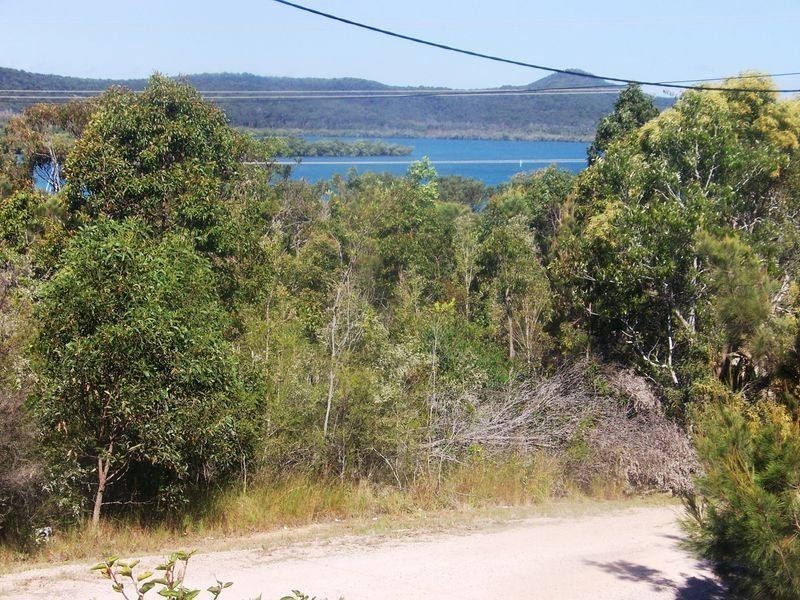 14 Orme Dr, Russell Island QLD 4184