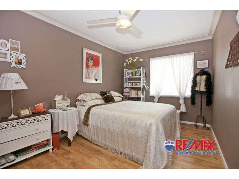 4 Daveson Rd, Birkdale QLD 4159