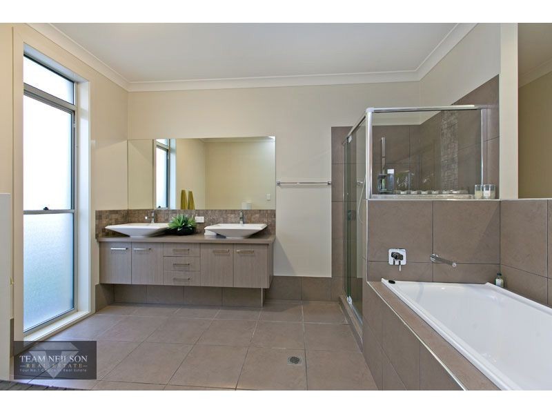 11 Liner Street, Wellington Point QLD 4160