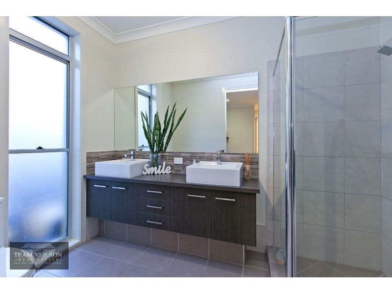 11 Liner Street, Wellington Point QLD 4160