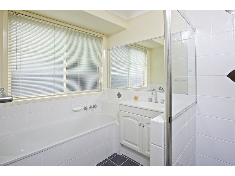 2 Hilliards Park Drive, Wellington Point QLD 4160