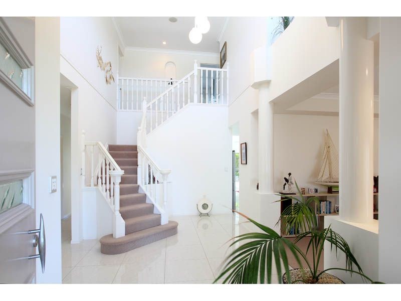 24 Paxton St, Raby Bay QLD 4163