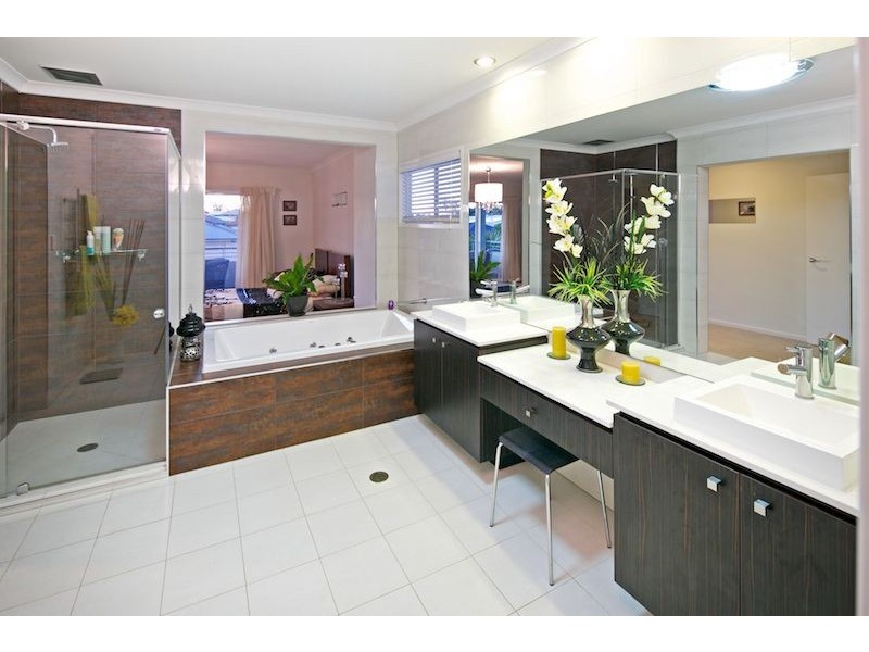 11 Joyce Court, Wellington Point QLD 4160