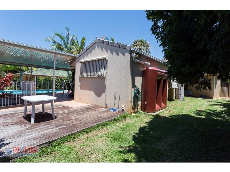 56 Pinelands Cct, Redland Bay QLD 4165