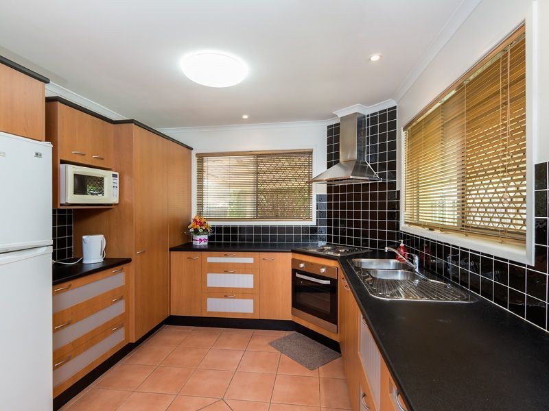 2 Sheena St, Wellington Point QLD 4160