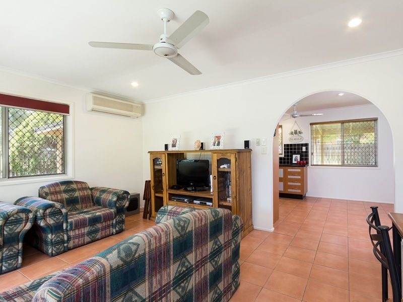 2 Sheena St, Wellington Point QLD 4160