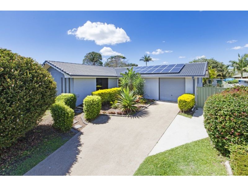 2 Warwick Court, Birkdale QLD 4159