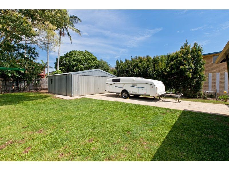 11 Boronia Street, Redland Bay QLD 4165