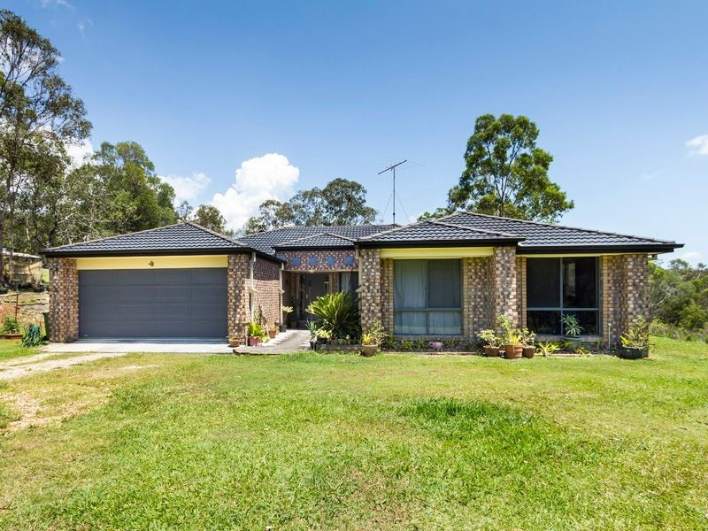 154 Orchard Rd, Redland Bay QLD 4165