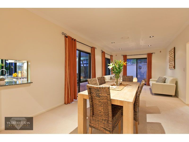 17 Voyagers Court, Raby Bay QLD 4163